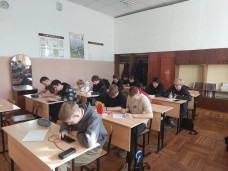 Сегодня в группе 189-ОС было проведено комбинированное психологическое занятие с элементами арт-терапевтического тренинга.'"Я в колледже', организованное педагогом-психологом Концевенко А.Г.. 1